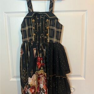 Elegant Black and Gold Mad Hatter Cosplay